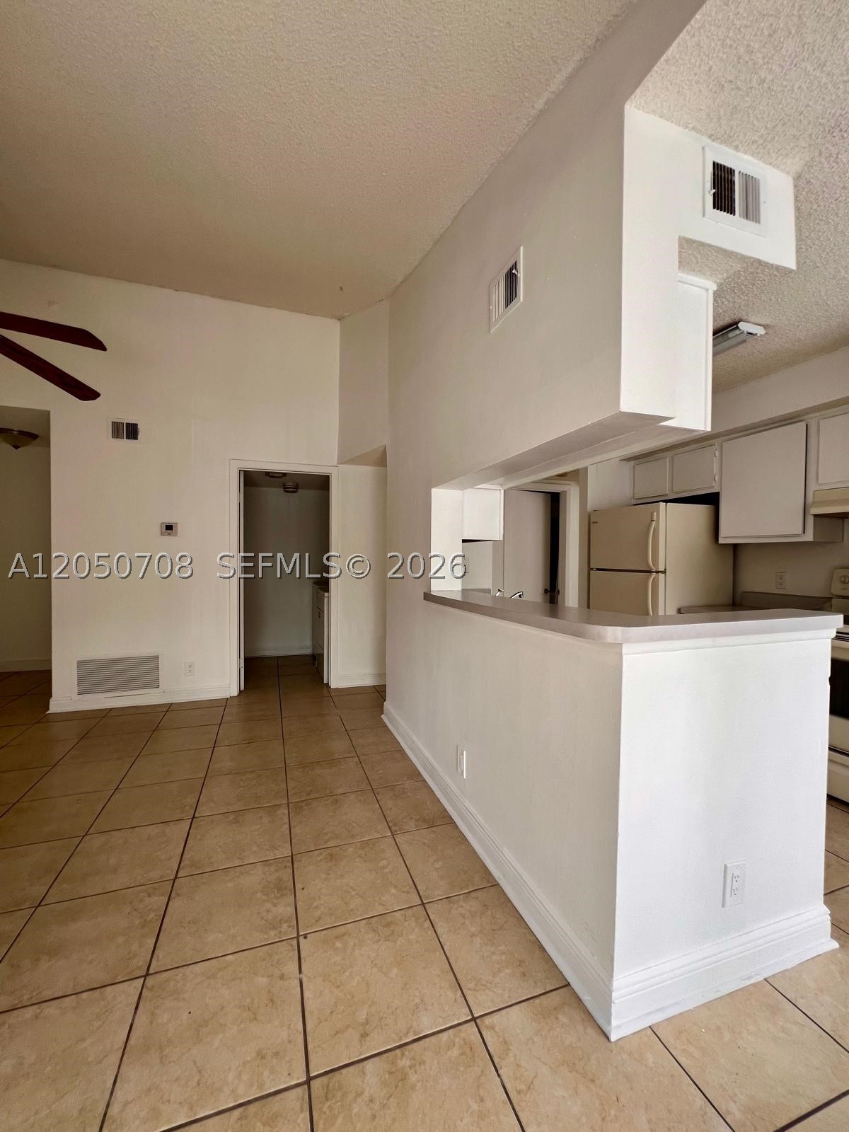 SUN VISTA GARDENS CONDO - Residential Lease