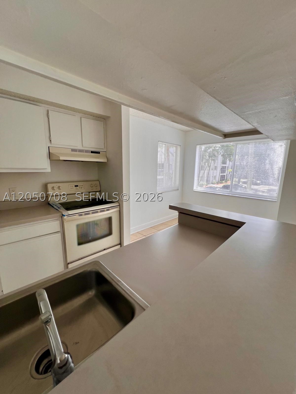SUN VISTA GARDENS CONDO - Residential Lease