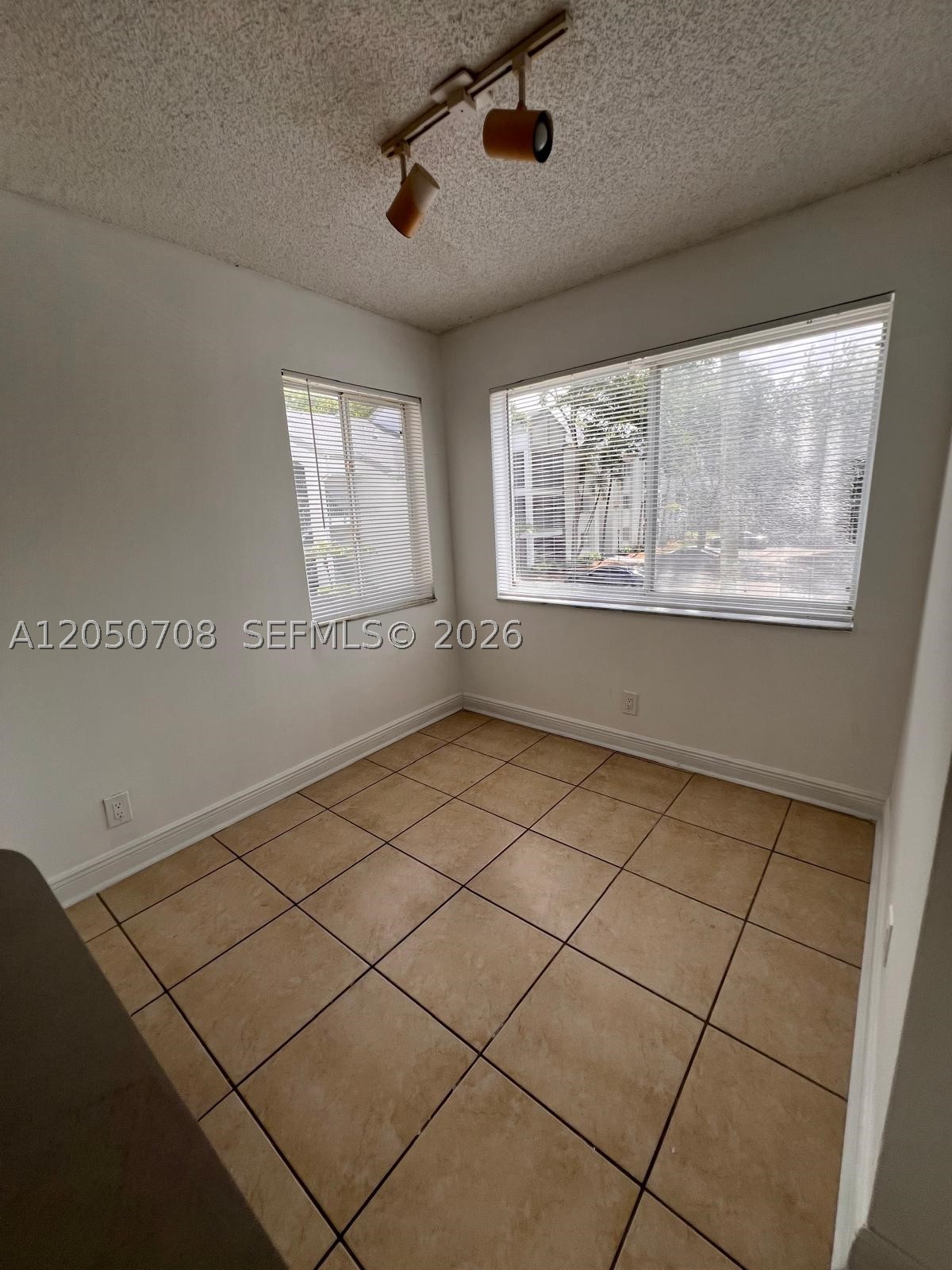 SUN VISTA GARDENS CONDO - Residential Lease
