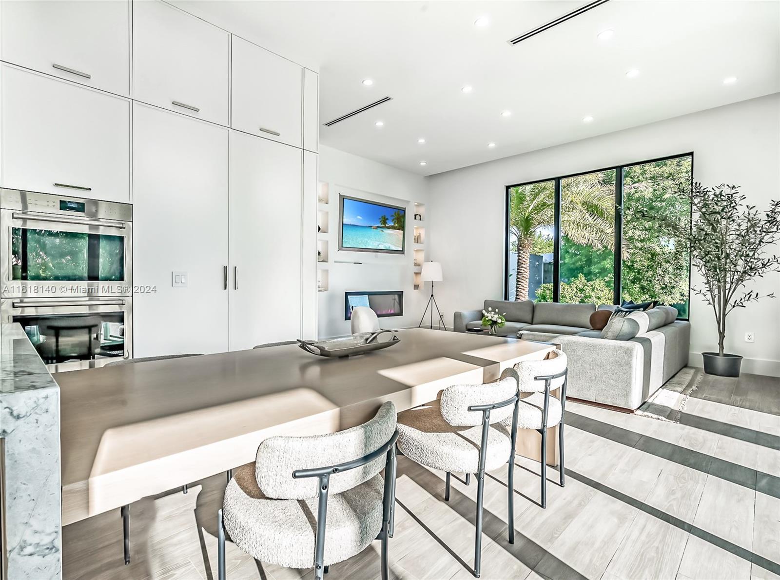 ALTOS DEL MAR NO 4 - Residential