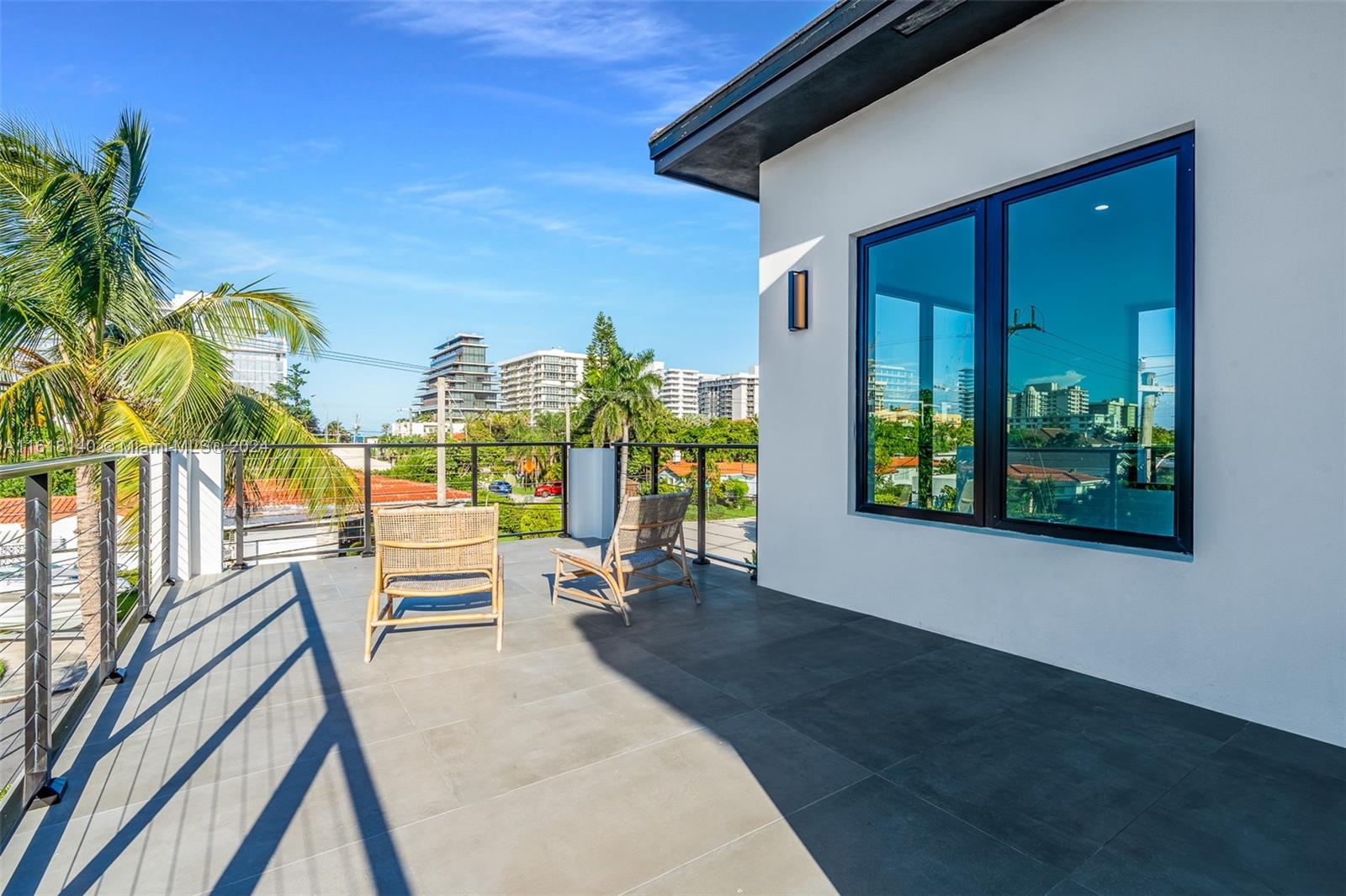 ALTOS DEL MAR NO 4 - Residential