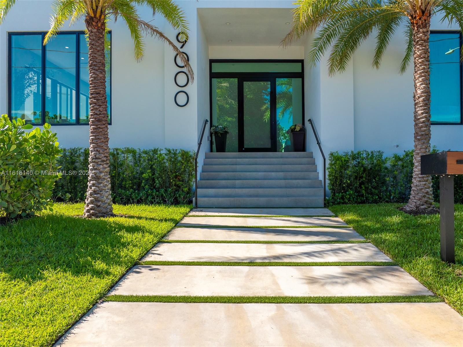 ALTOS DEL MAR NO 4 - Residential