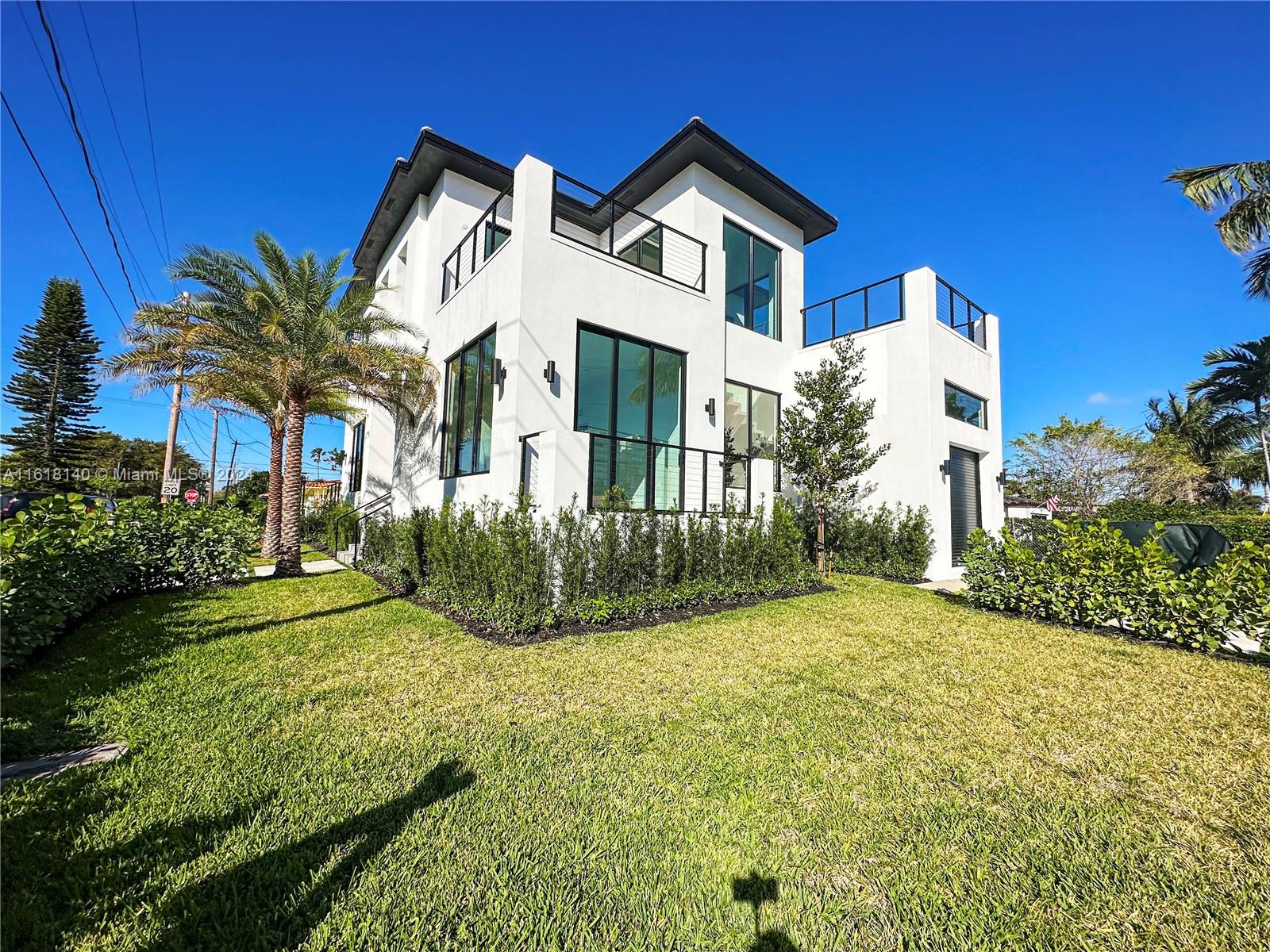 ALTOS DEL MAR NO 4 - Residential