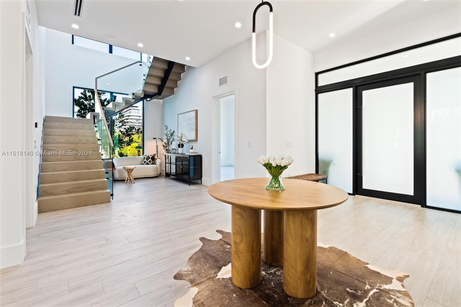 ALTOS DEL MAR NO 4 - Residential