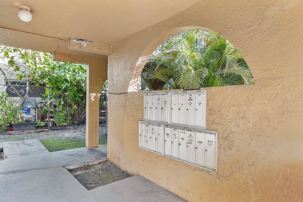 VILLA MONREAL CONDO - Residential