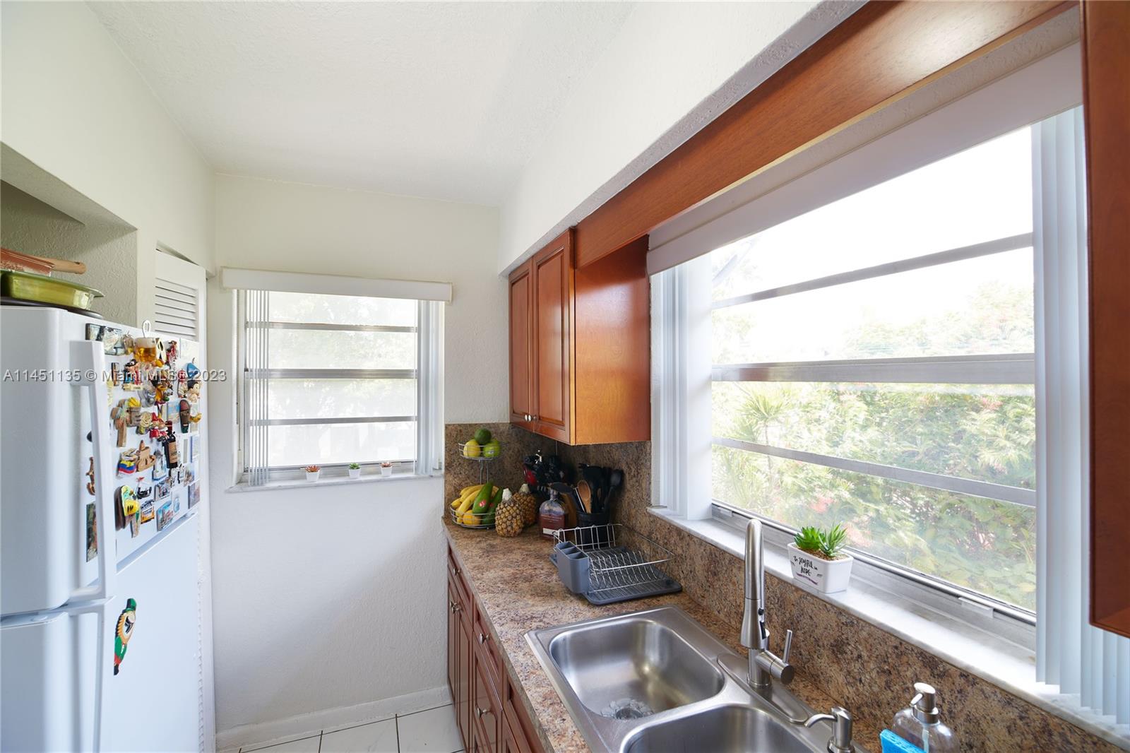 VILLA MONREAL CONDO - Residential