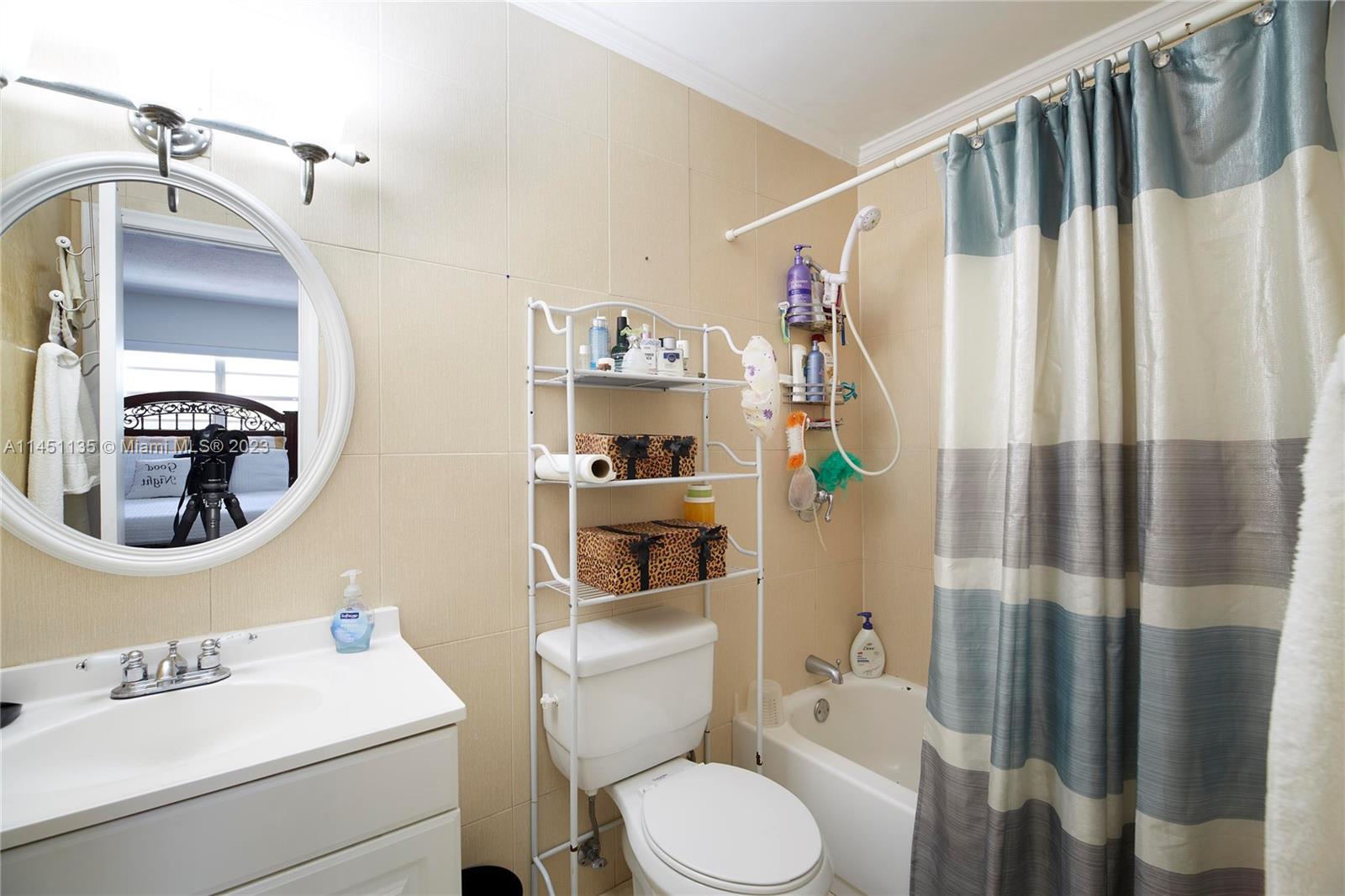 VILLA MONREAL CONDO - Residential