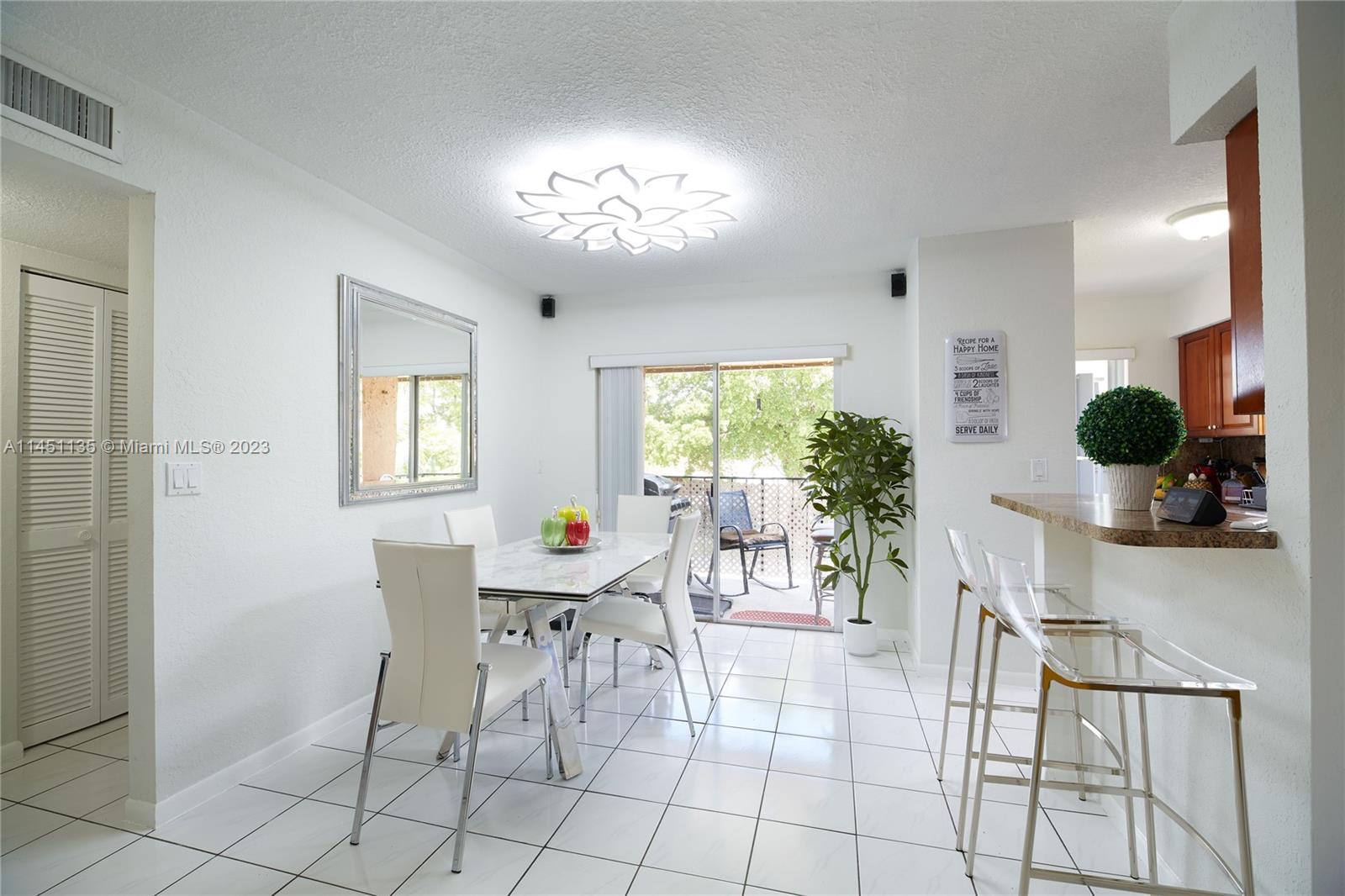 VILLA MONREAL CONDO - Residential