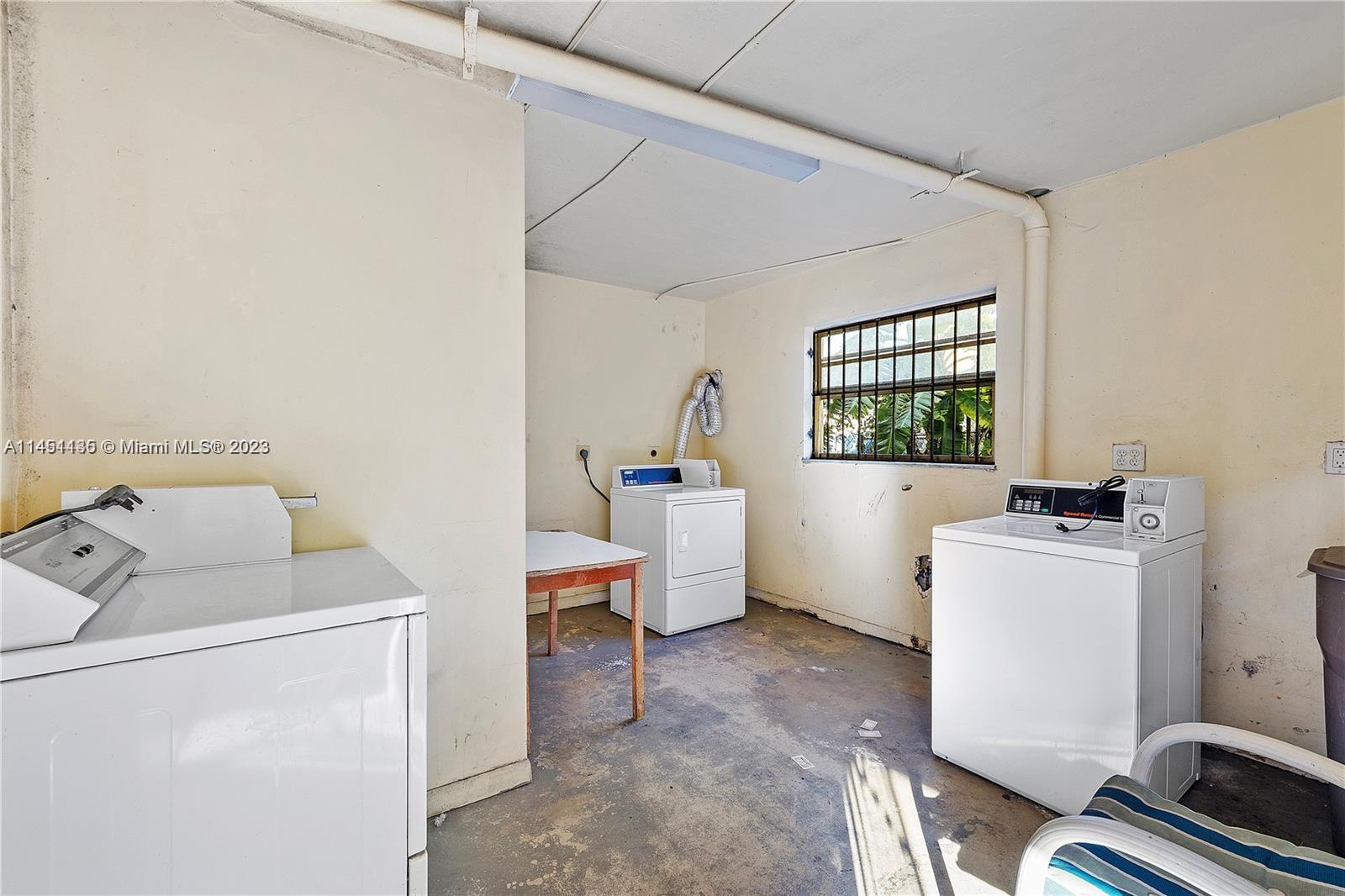 VILLA MONREAL CONDO - Residential