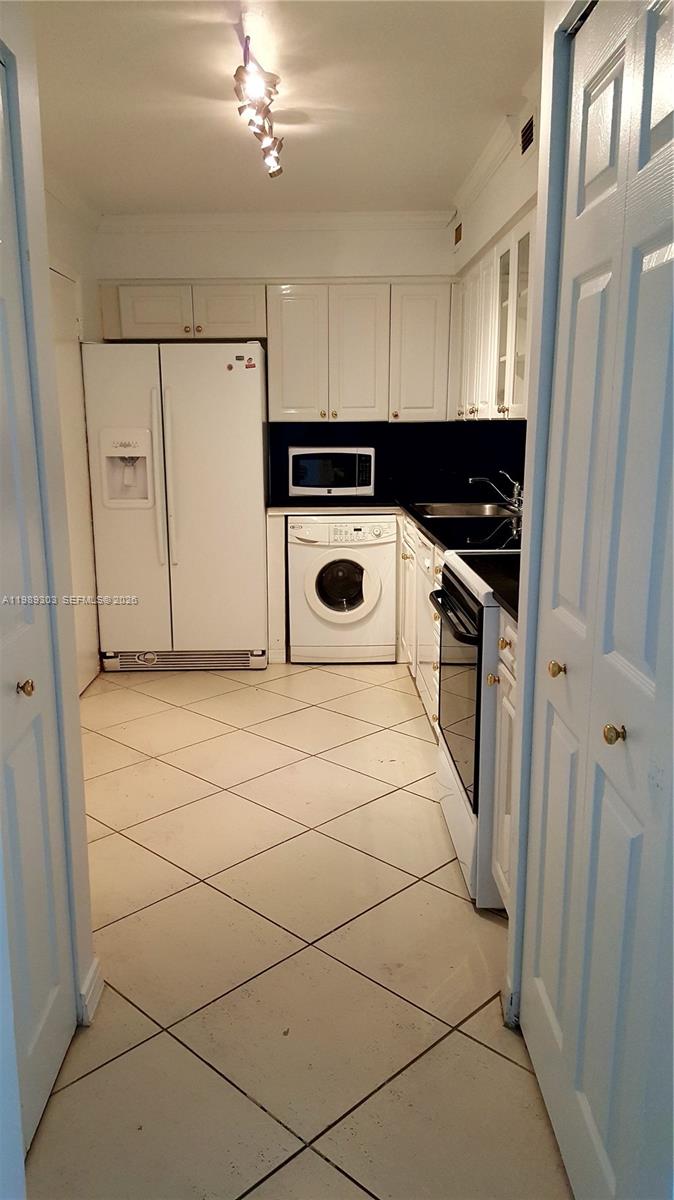 AQUASOL CONDO - Residential