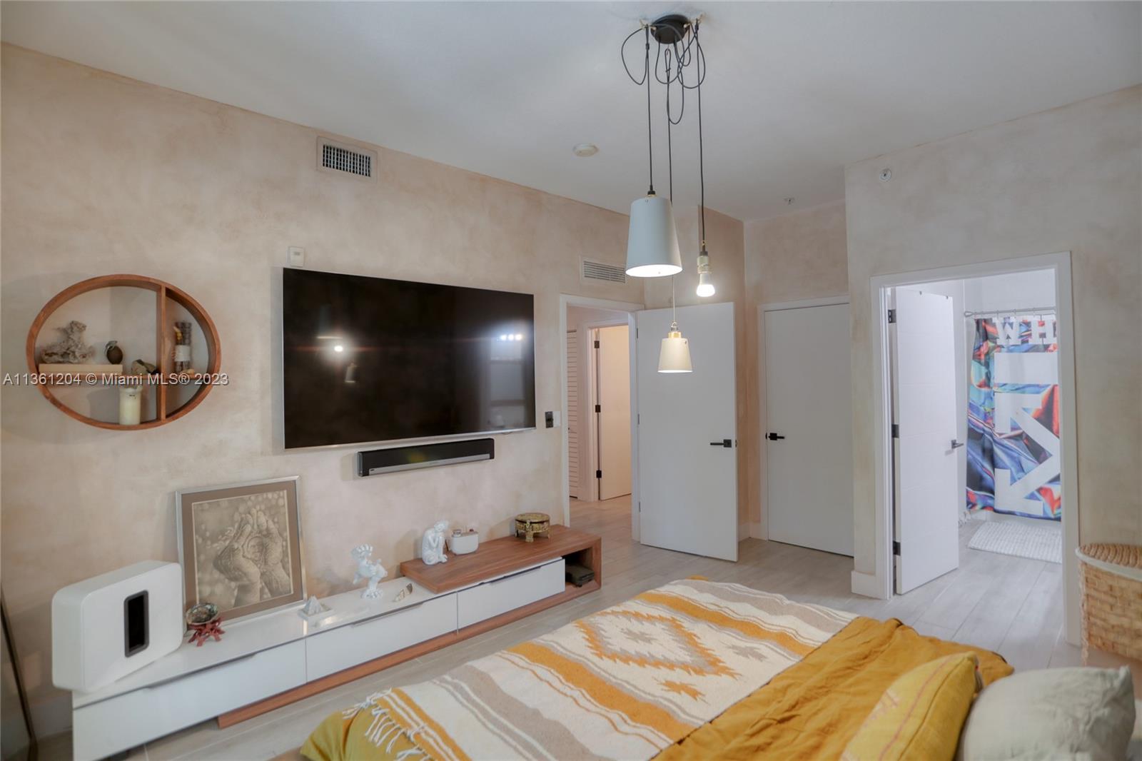 MILANA CONDO - Residential