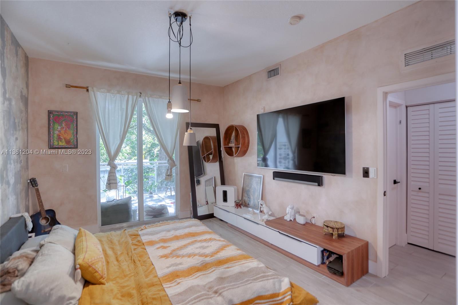MILANA CONDO - Residential