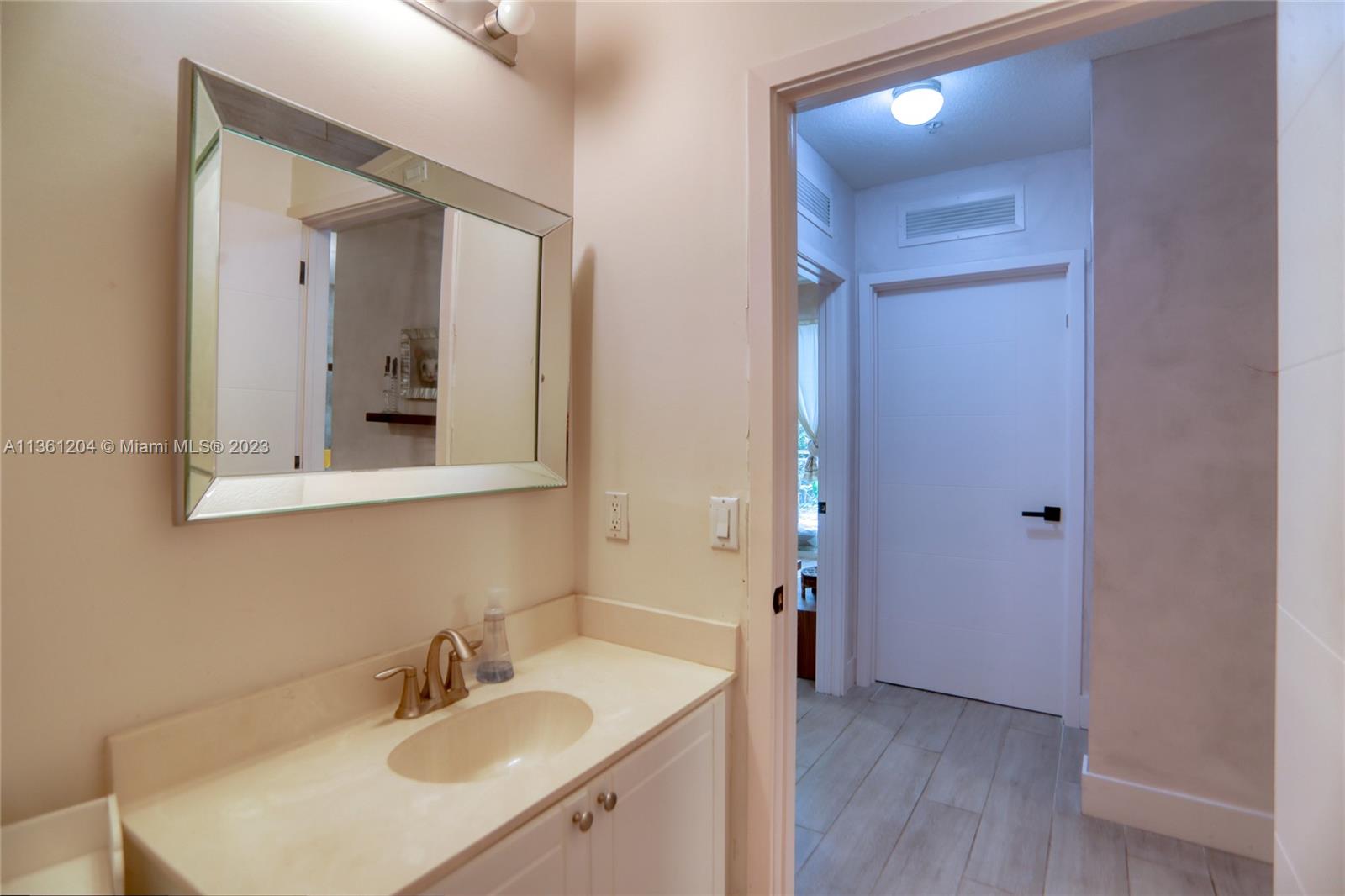MILANA CONDO - Residential
