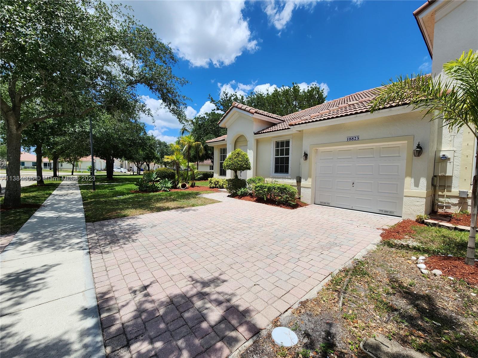 PARCEL D AT SUNSET LAKES - Residential Lease