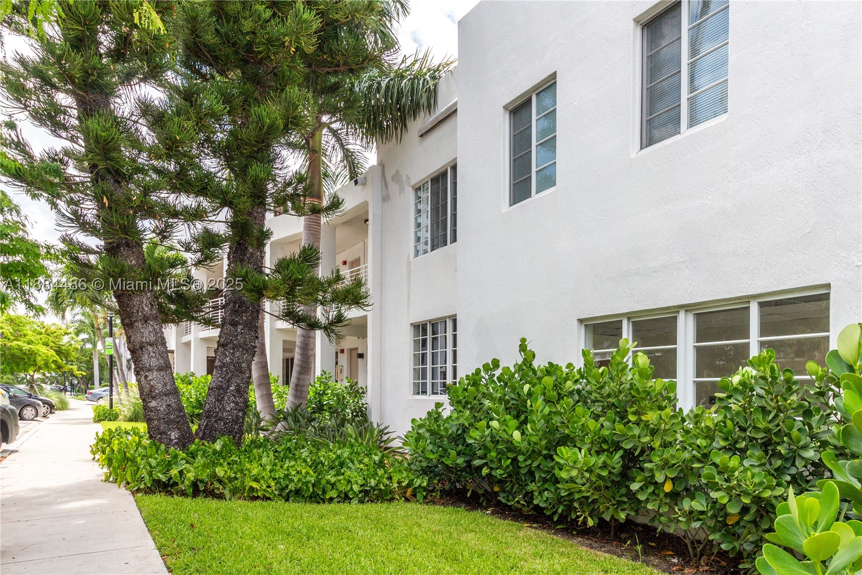 KEN MAE GARDEN CONDO - Residential