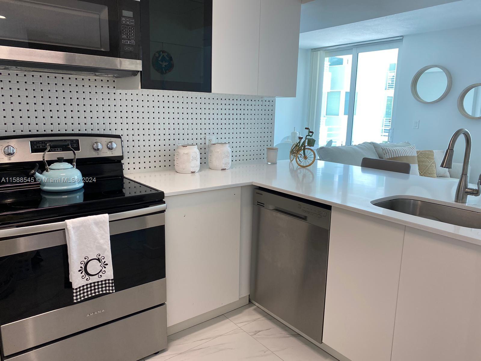 ROND POINT CONDO - Residential Lease