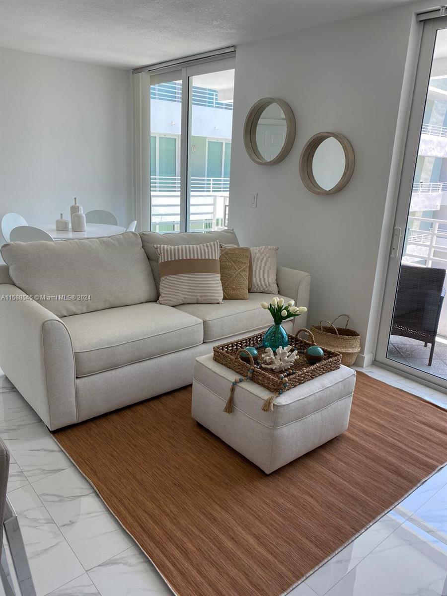 ROND POINT CONDO - Residential Lease