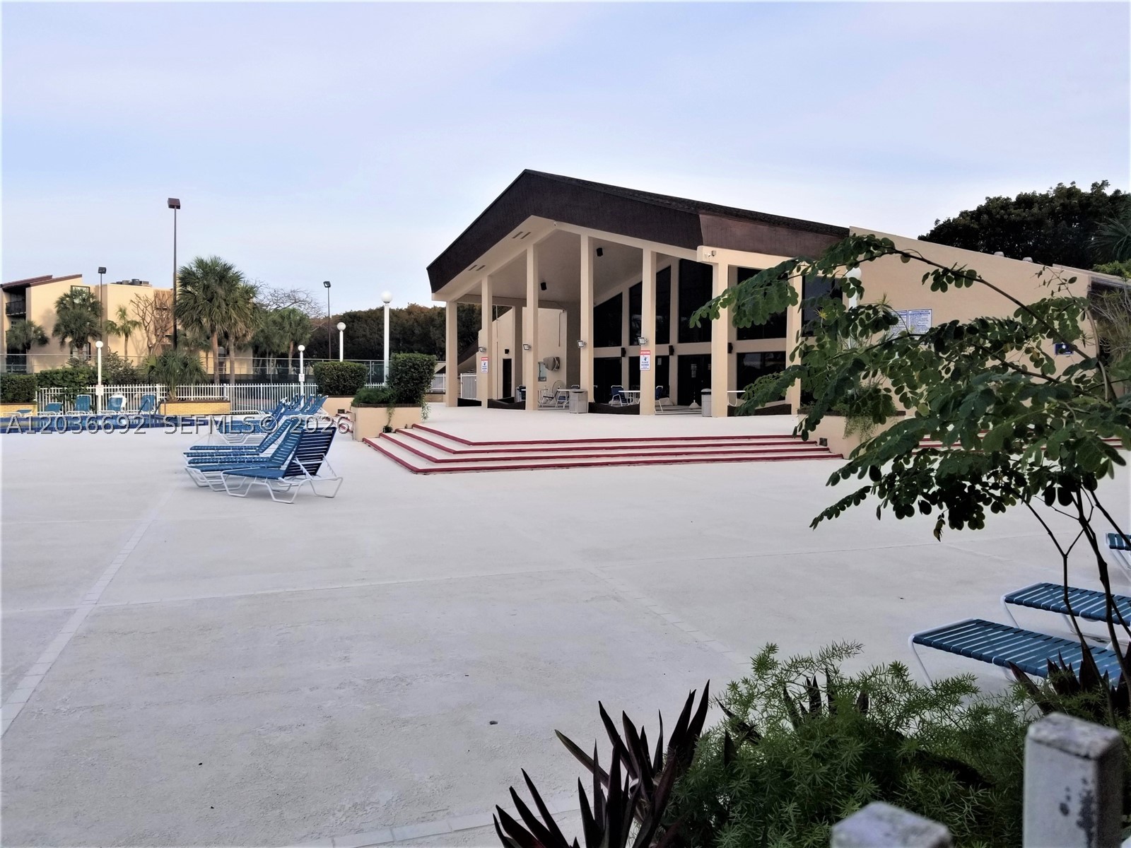 PROMENADE AT KENDALE LAKE - Residential Lease