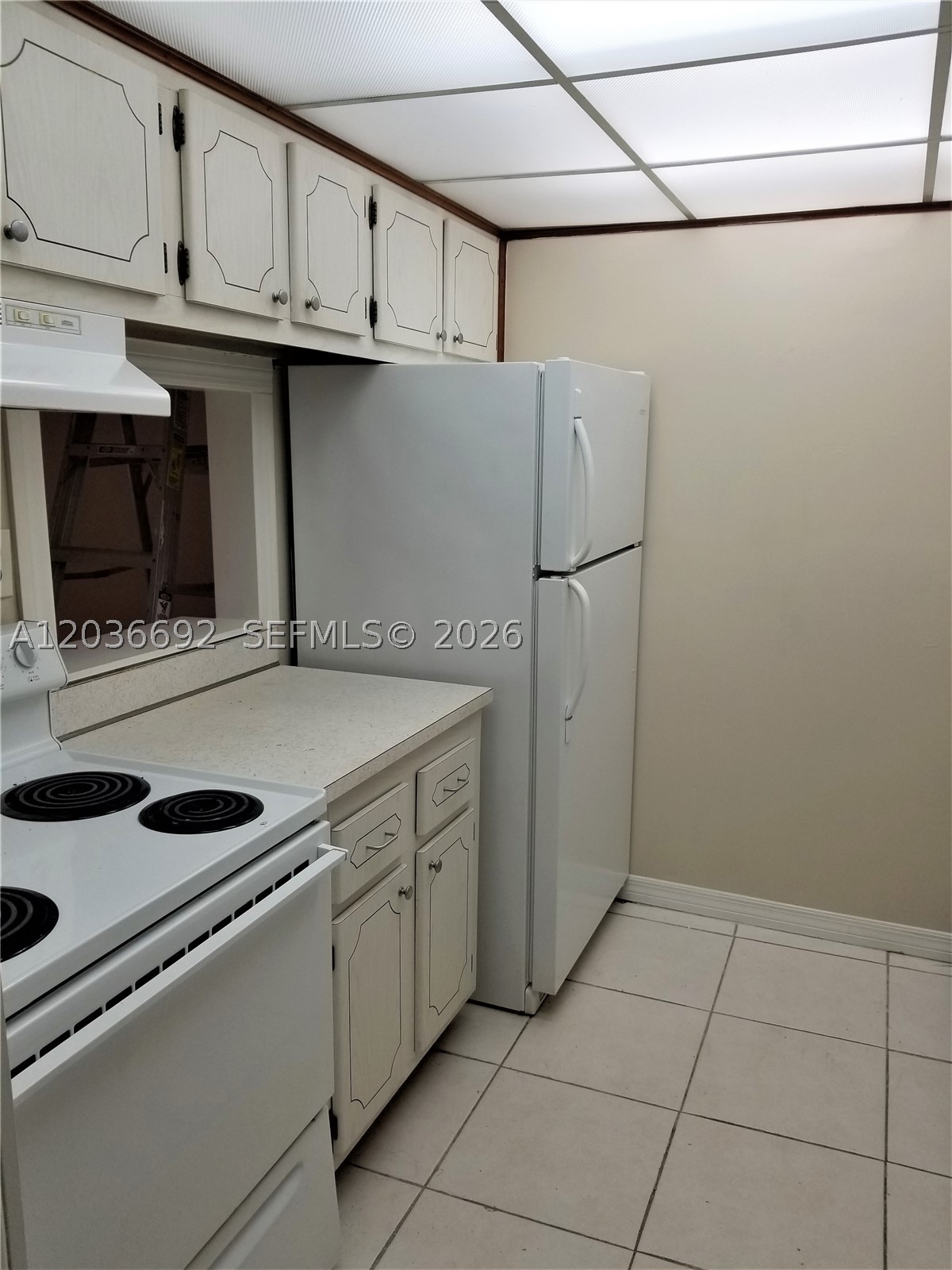 PROMENADE AT KENDALE LAKE - Residential Lease