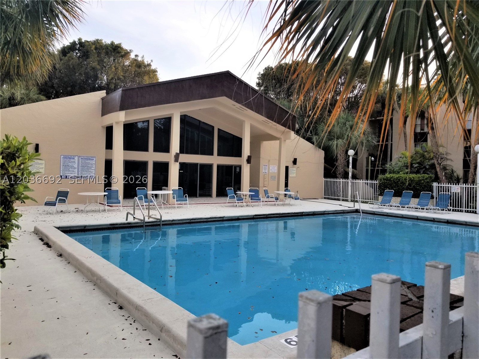 PROMENADE AT KENDALE LAKE - Residential Lease