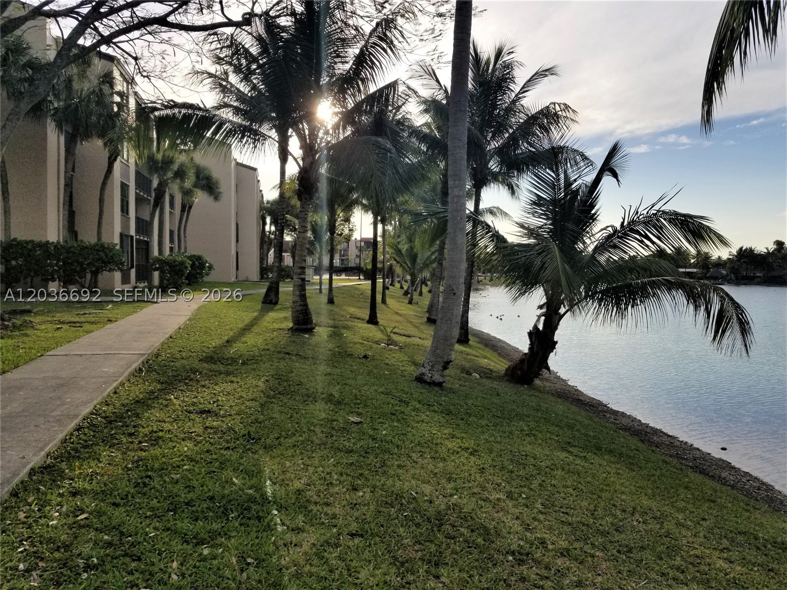 PROMENADE AT KENDALE LAKE - Residential Lease
