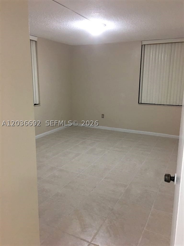 PROMENADE AT KENDALE LAKE - Residential Lease