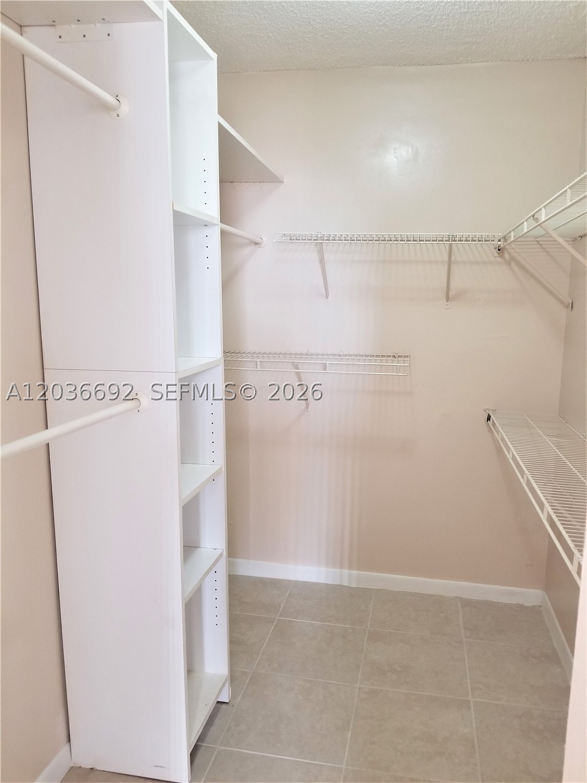 PROMENADE AT KENDALE LAKE - Residential Lease