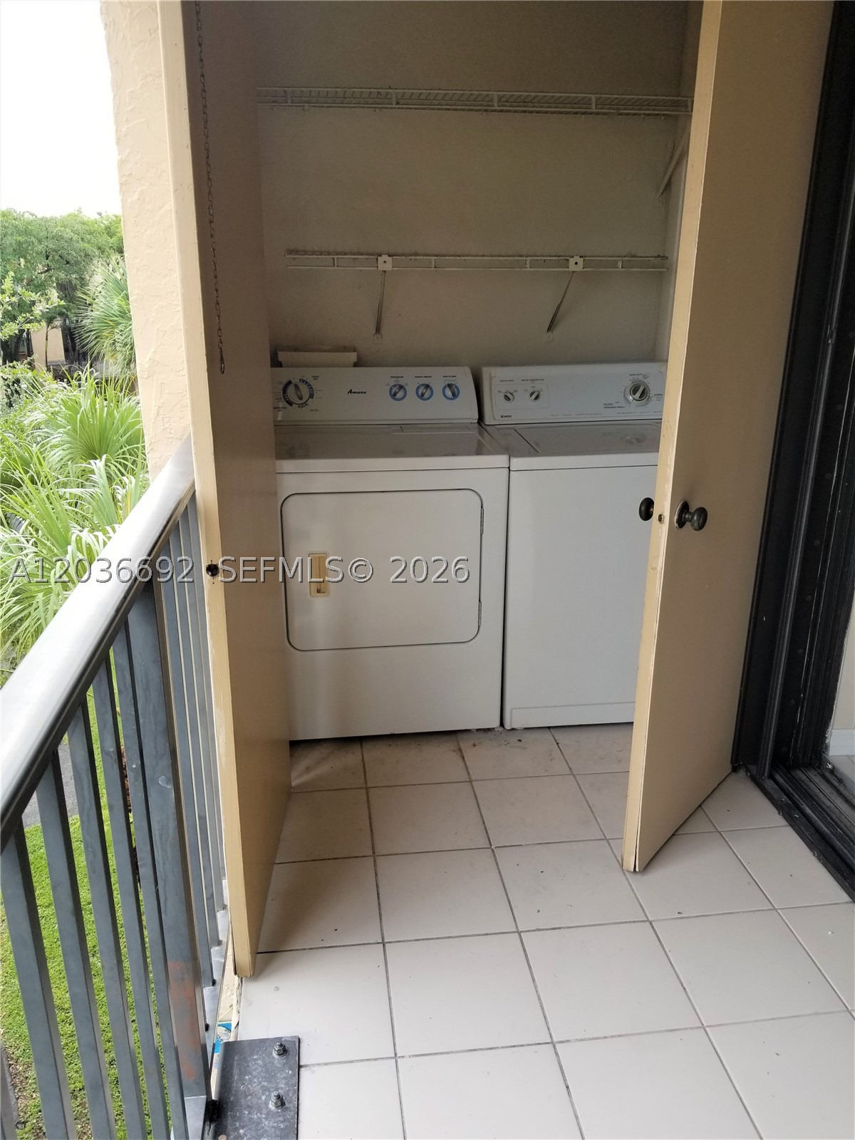 PROMENADE AT KENDALE LAKE - Residential Lease