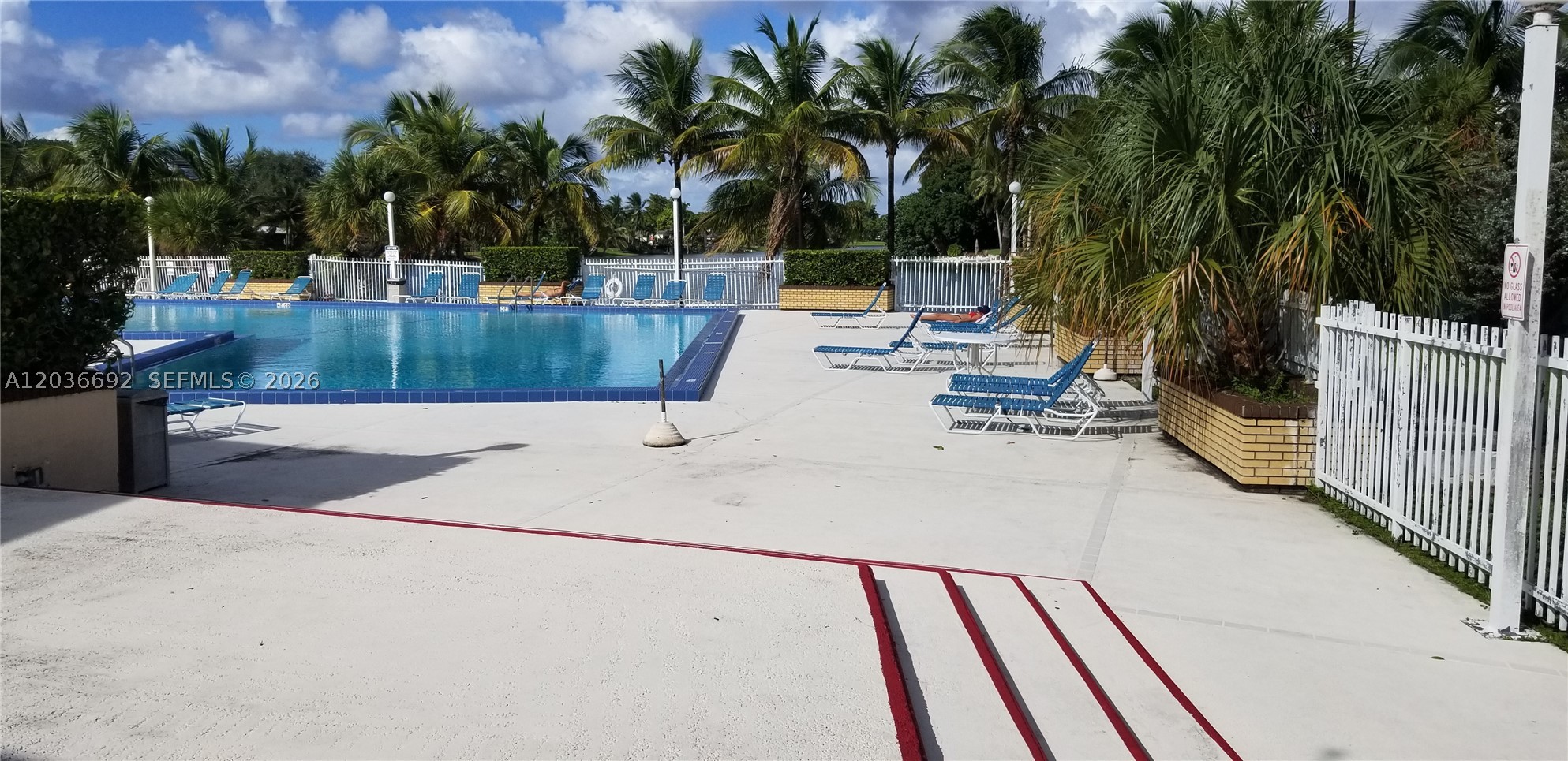 PROMENADE AT KENDALE LAKE - Residential Lease