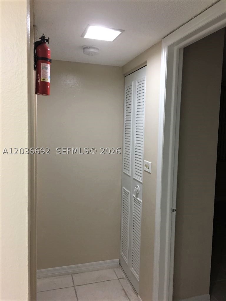 PROMENADE AT KENDALE LAKE - Residential Lease