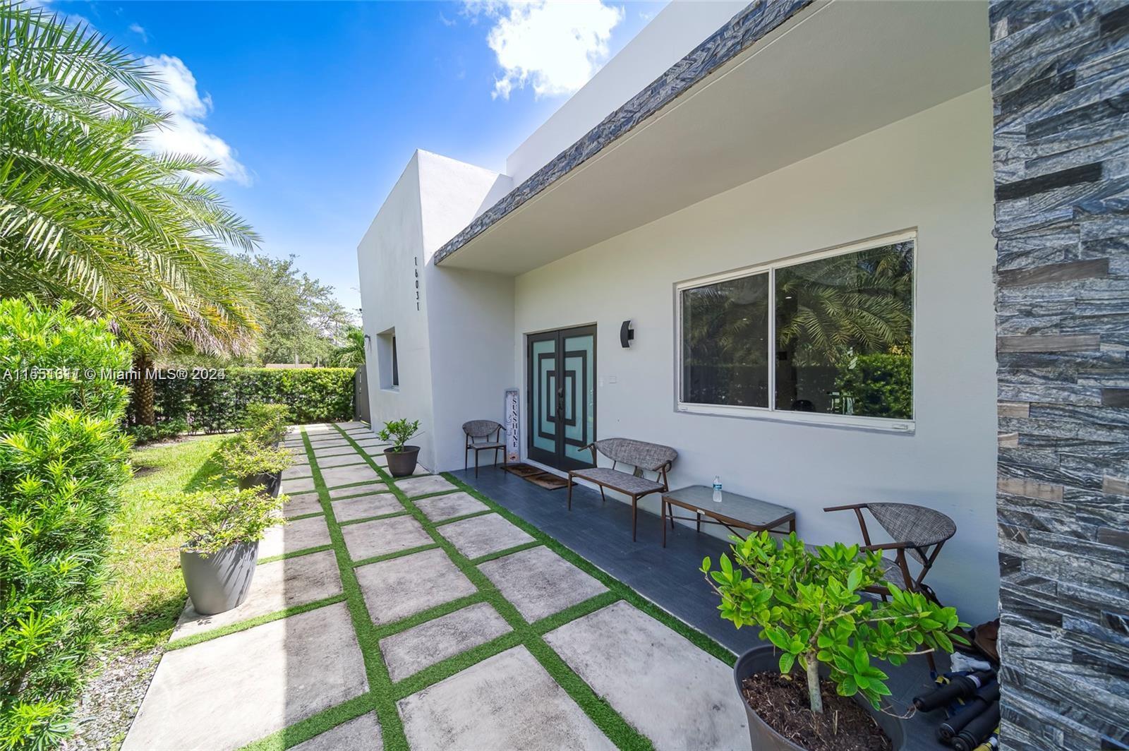VENETIAN GARDEN REV - Residential