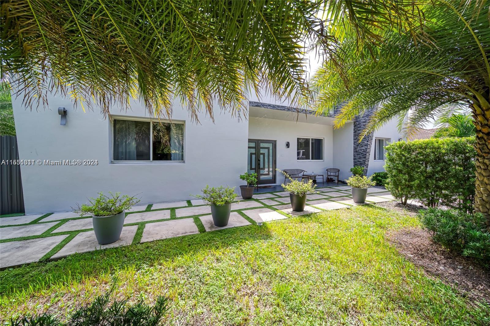 VENETIAN GARDEN REV - Residential