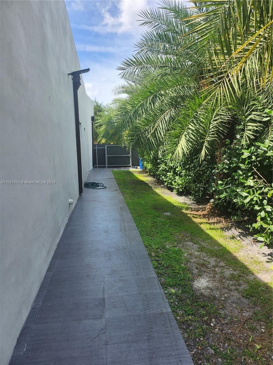 VENETIAN GARDEN REV - Residential