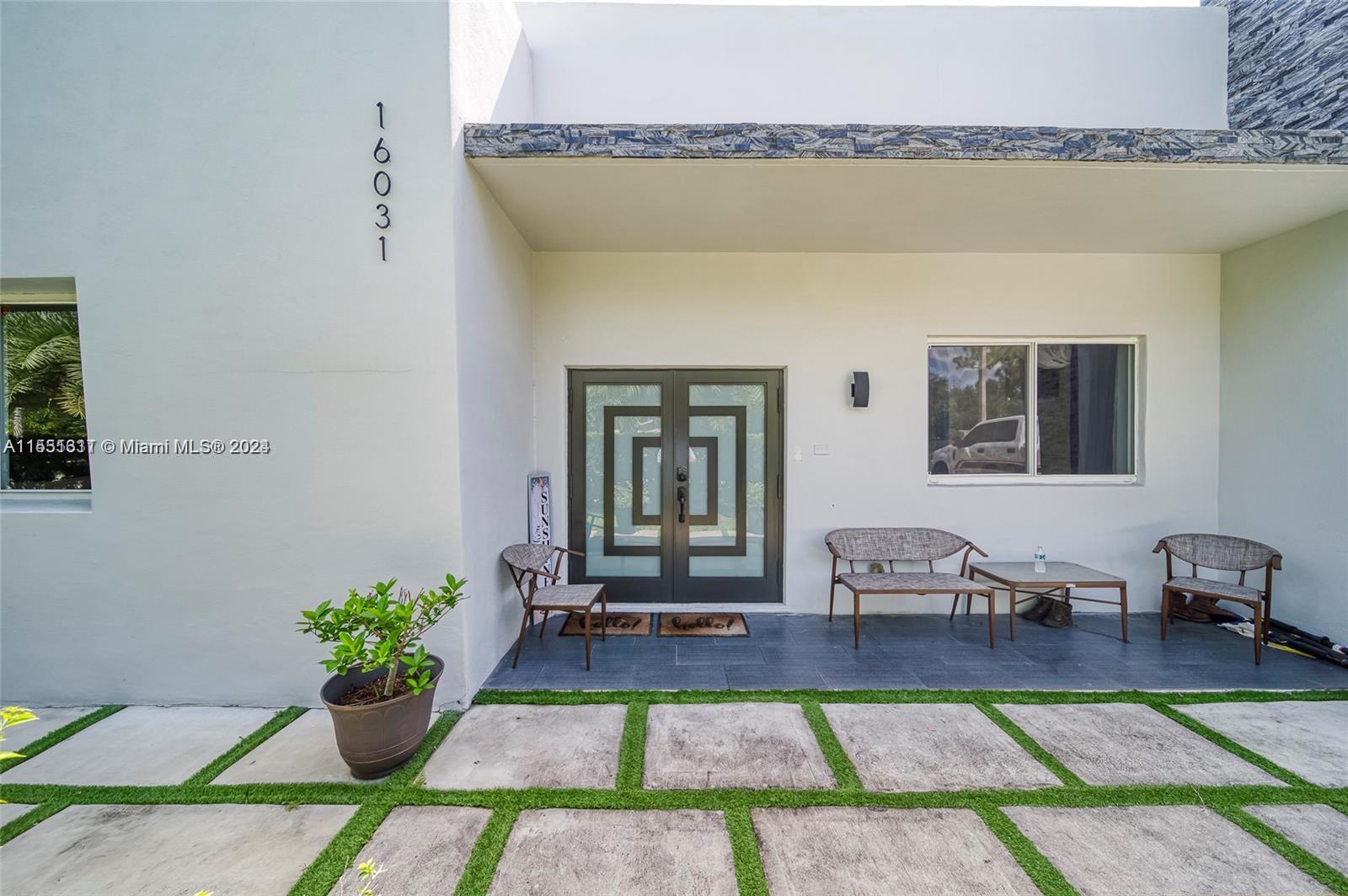 VENETIAN GARDEN REV - Residential