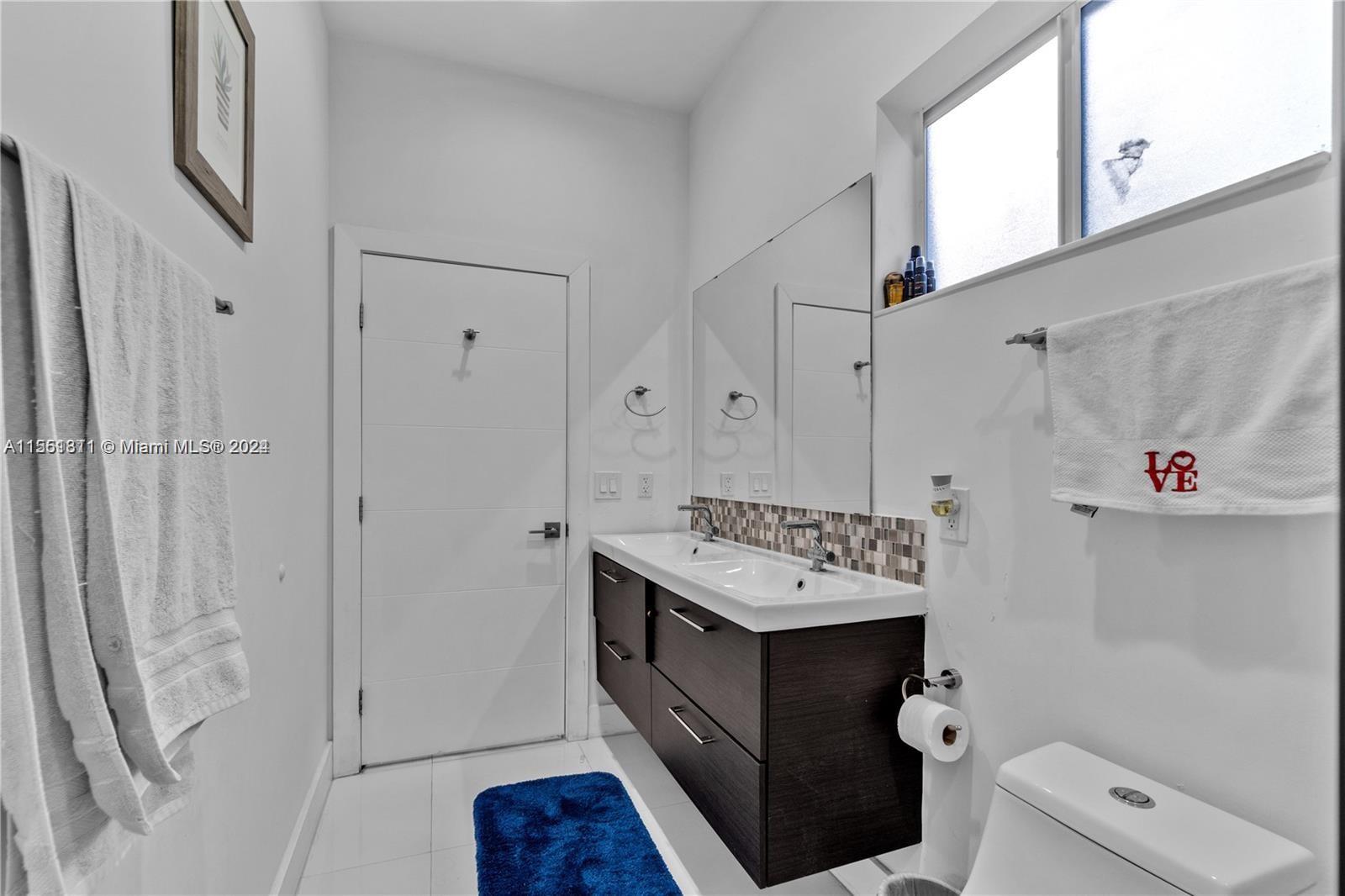 VENETIAN GARDEN REV - Residential