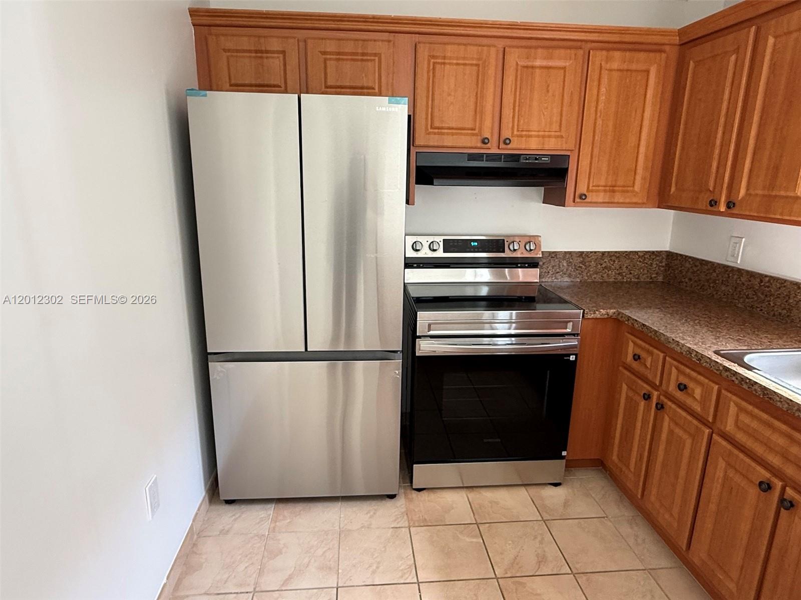 LAGUNA TROPICAL CONDO - Residential