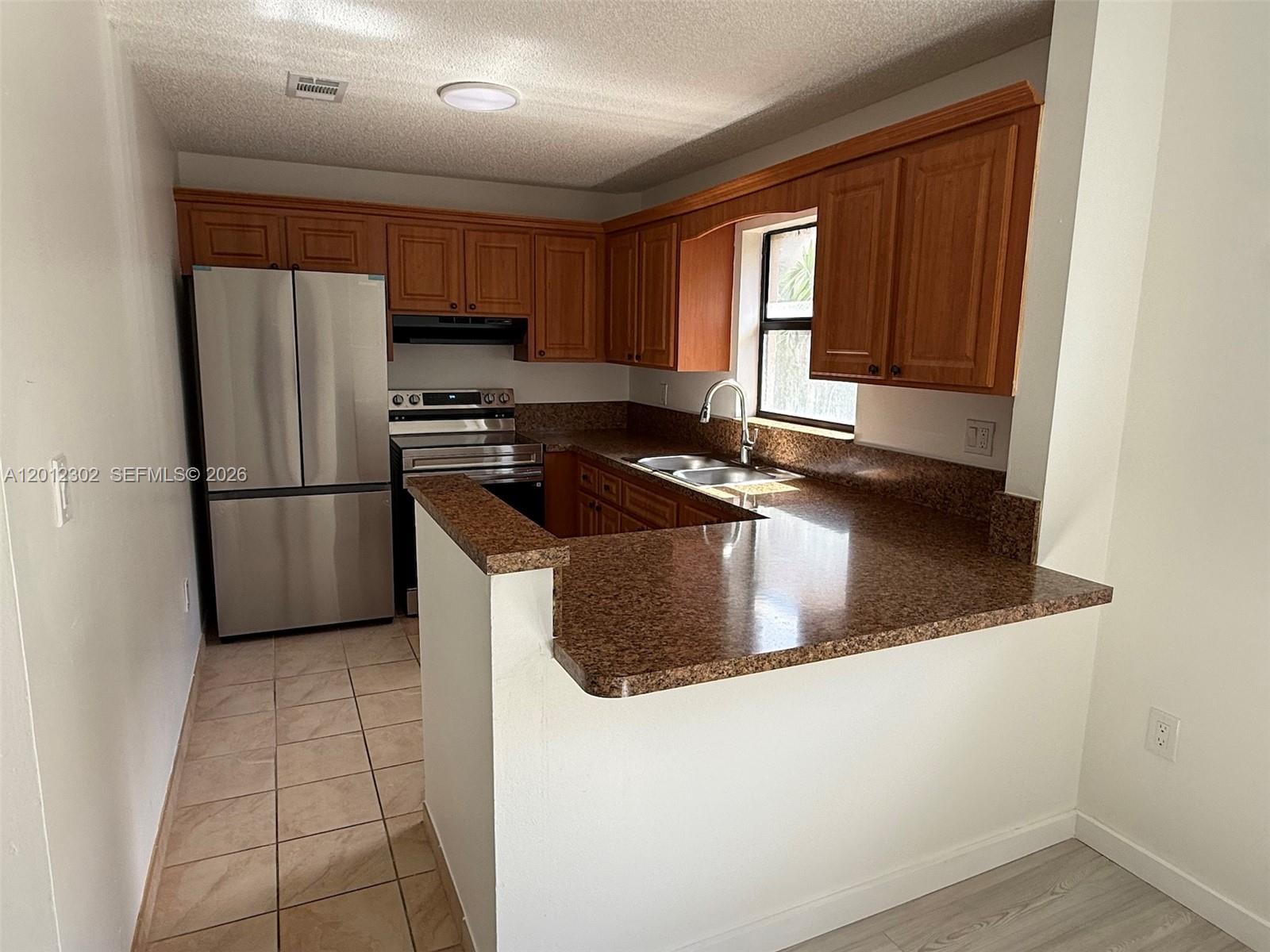 LAGUNA TROPICAL CONDO - Residential
