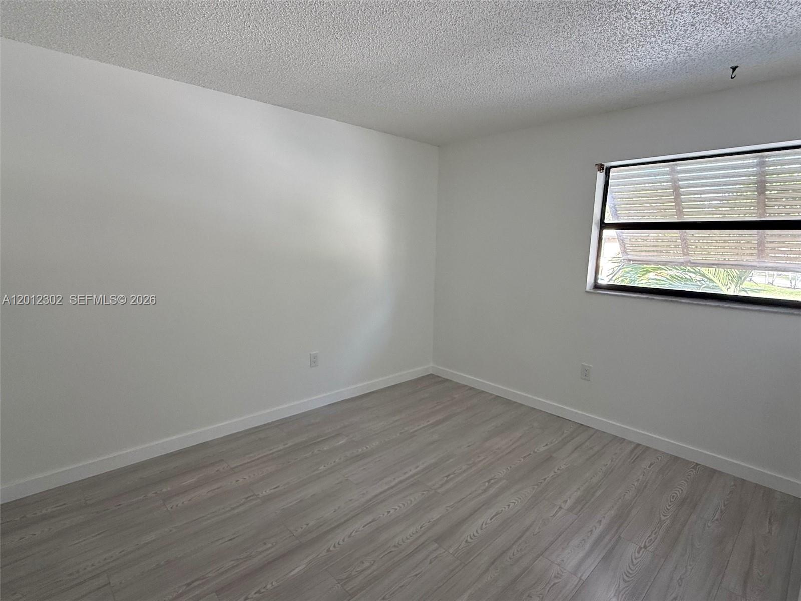 LAGUNA TROPICAL CONDO - Residential