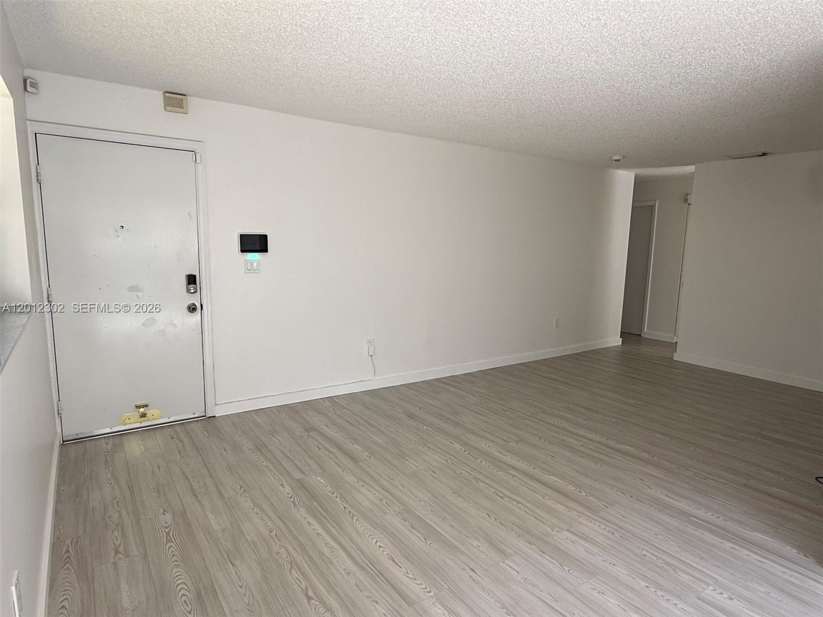 LAGUNA TROPICAL CONDO - Residential