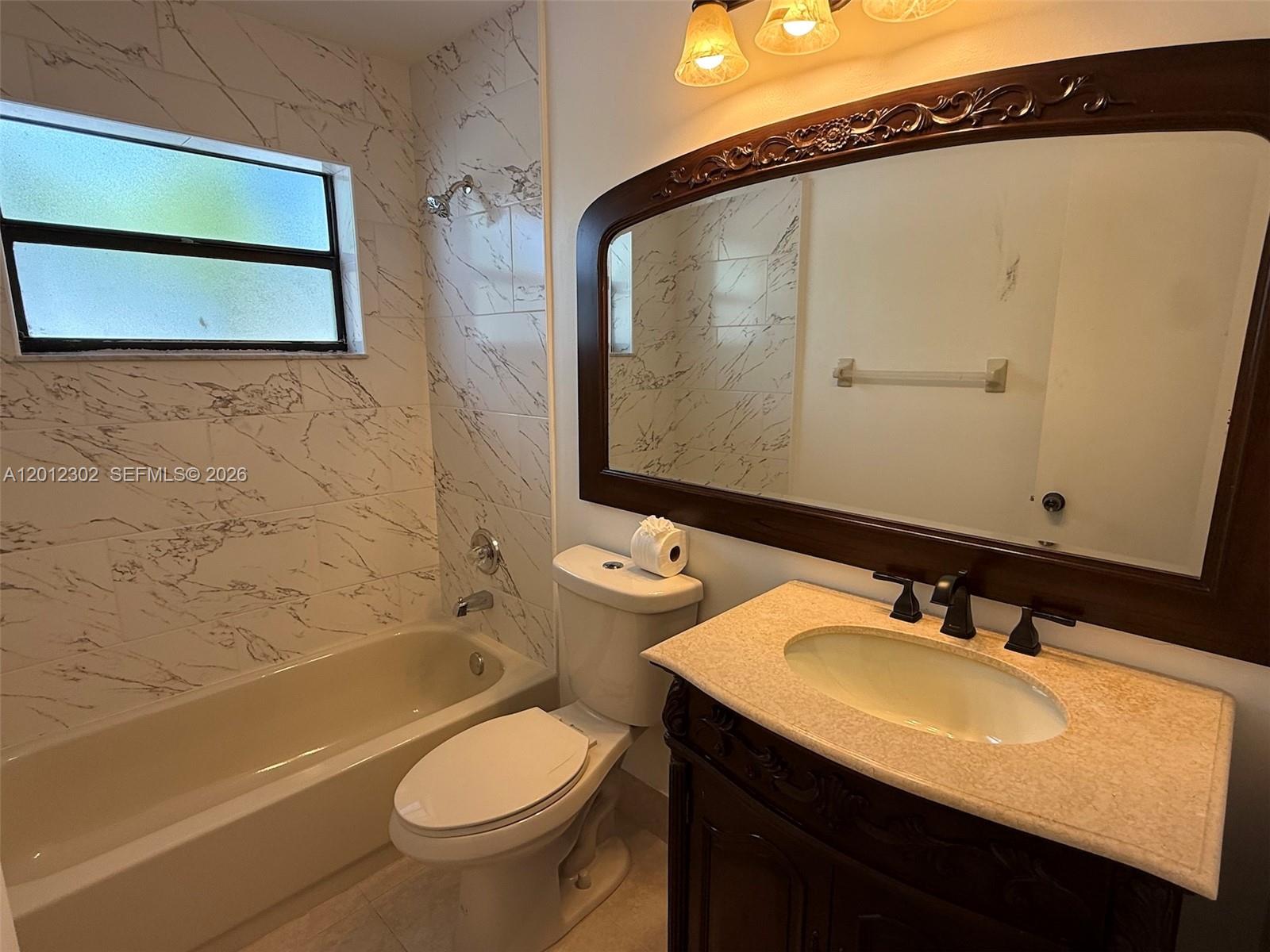 LAGUNA TROPICAL CONDO - Residential