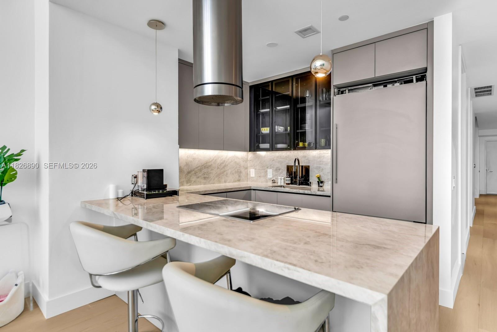 MARQUIS CONDO - Residential
