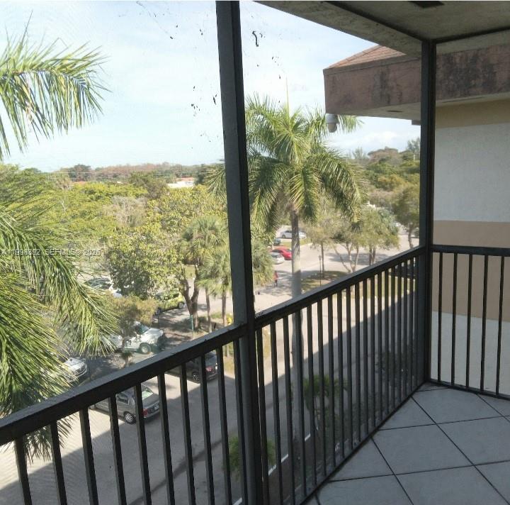INVERWOOD CONDO - Residential