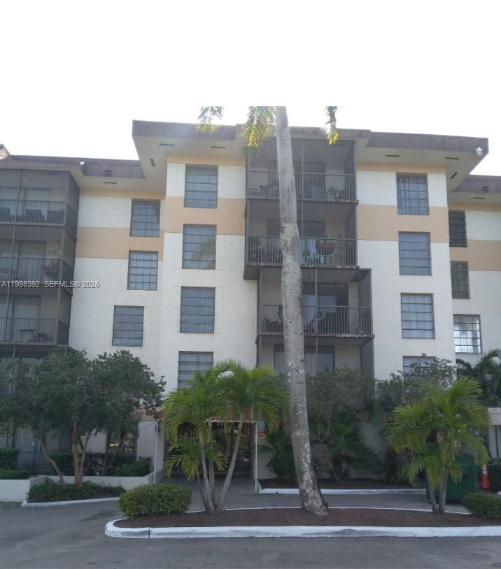 INVERWOOD CONDO - Residential