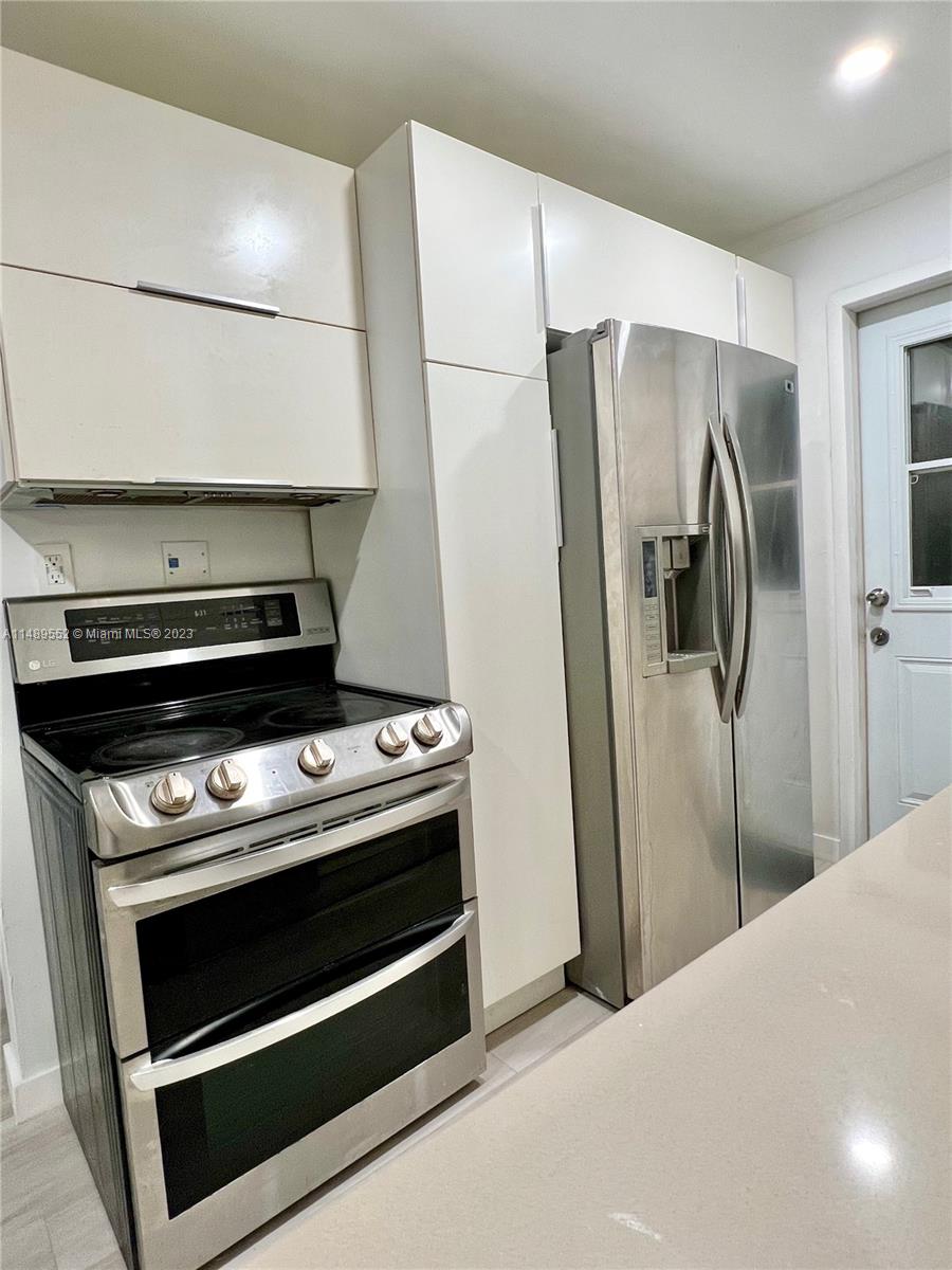 KENTUCKY CORNERS - Residential Lease