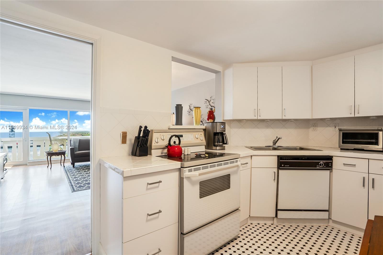 SKY HARBOUR EAST - Residential Lease