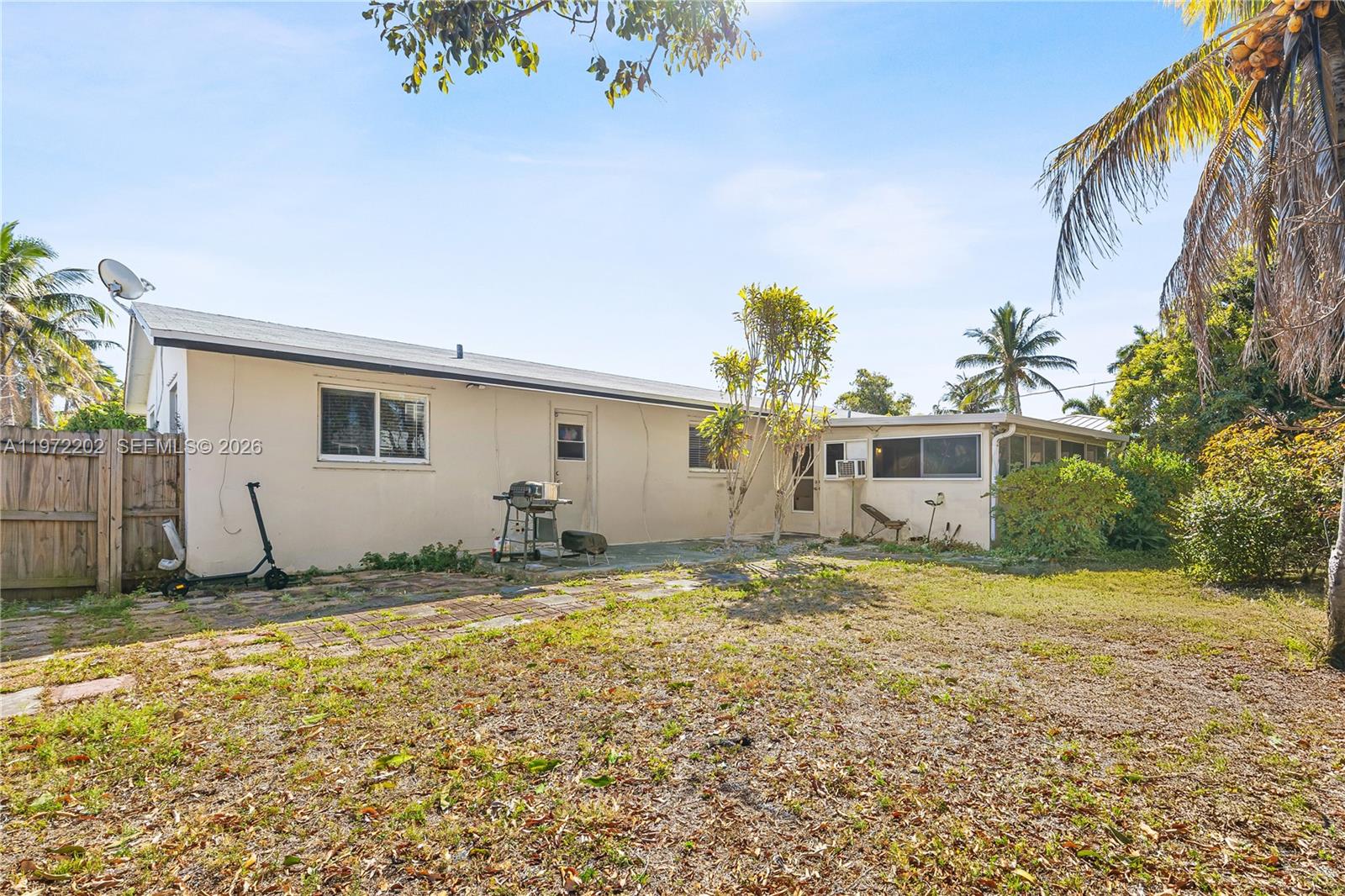 WOODCREST MNR - Residential