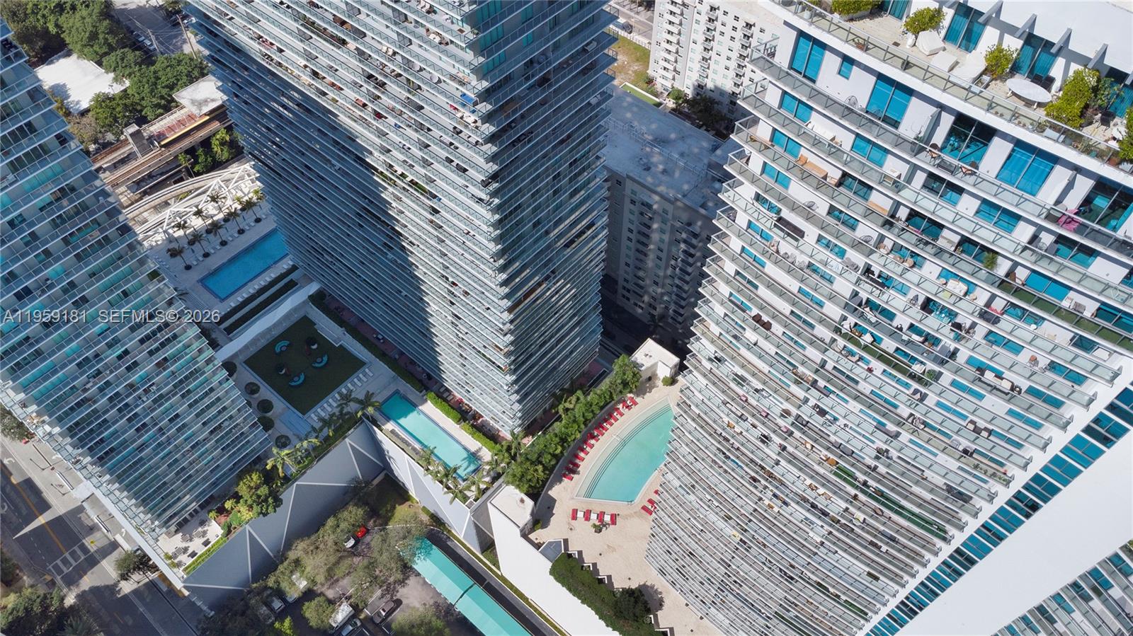 1100 MILLECENTO RESIDENCE - Residential