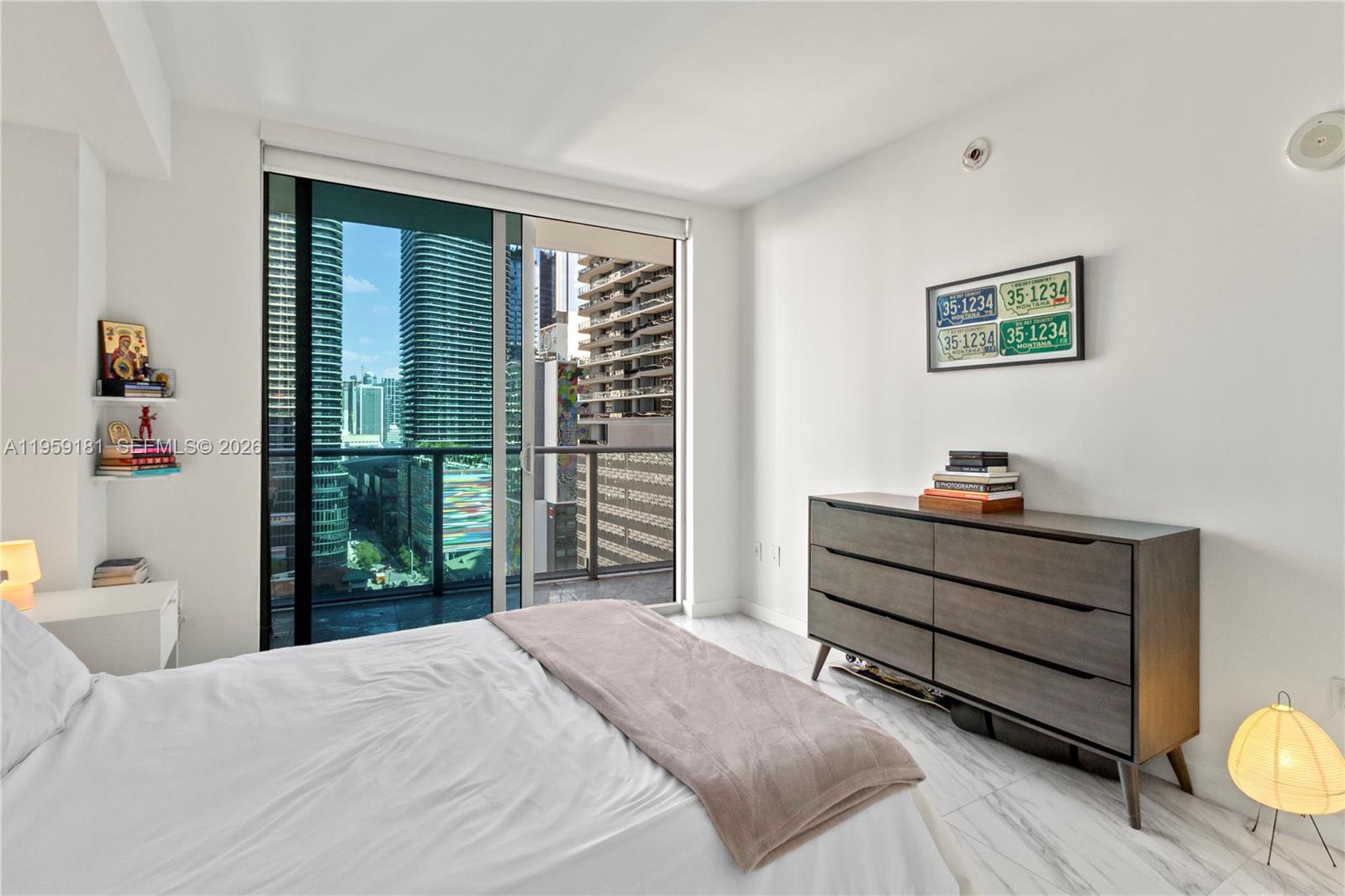 1100 MILLECENTO RESIDENCE - Residential