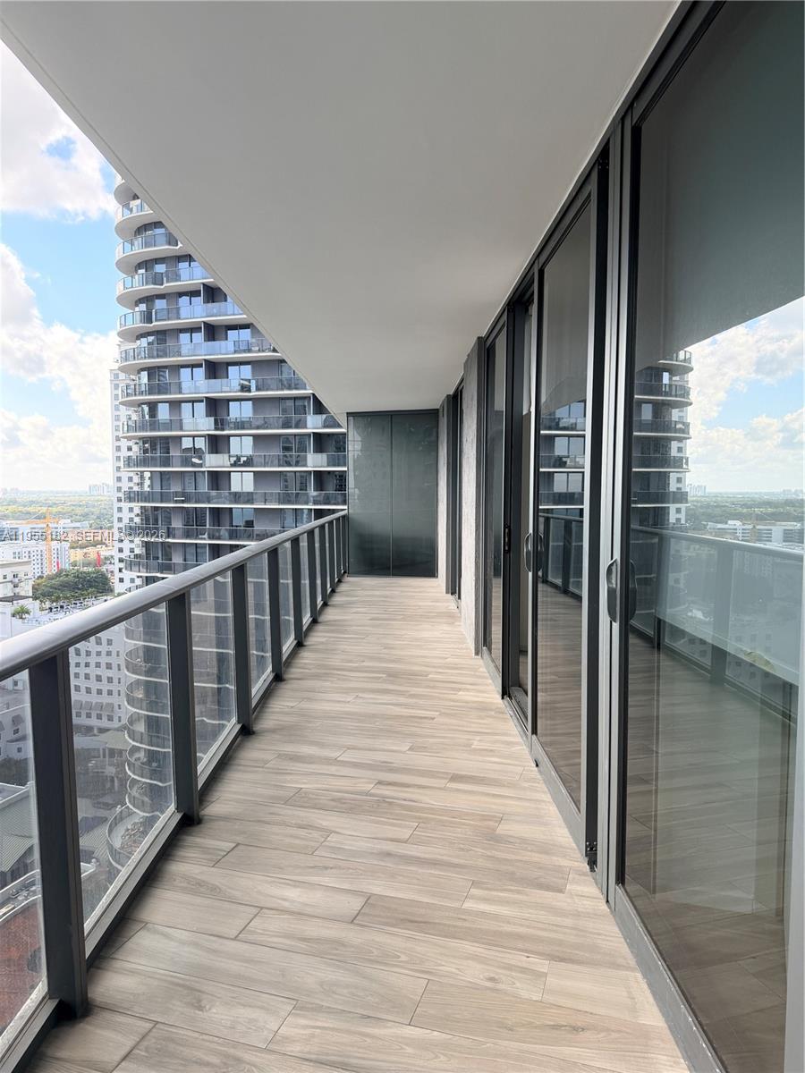 801 SMA RESIDENCES CONDO - Residential