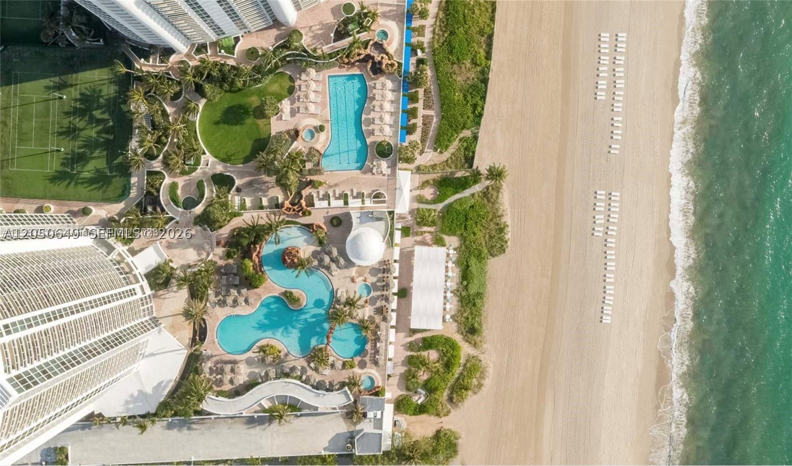 TRUMP INTERNATIONAL SONES - Residential